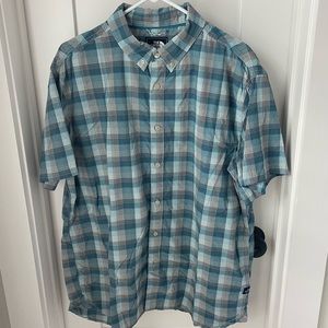Men’s North Face Short Sleeve Button Up Shirt